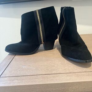 Rachel Roy zipper accent booties
